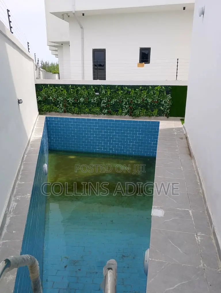 5bdrm Duplex in Royal Pine Estate, Chevron for sale in Chevron