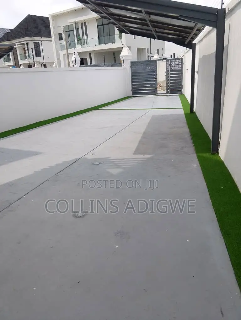 5bdrm Duplex in Royal Pine Estate, Chevron for sale in Chevron