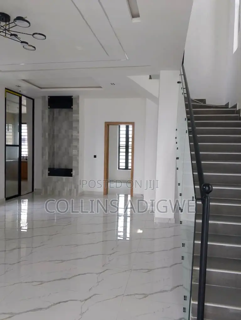 5bdrm Duplex in Royal Pine Estate, Chevron for sale in Chevron