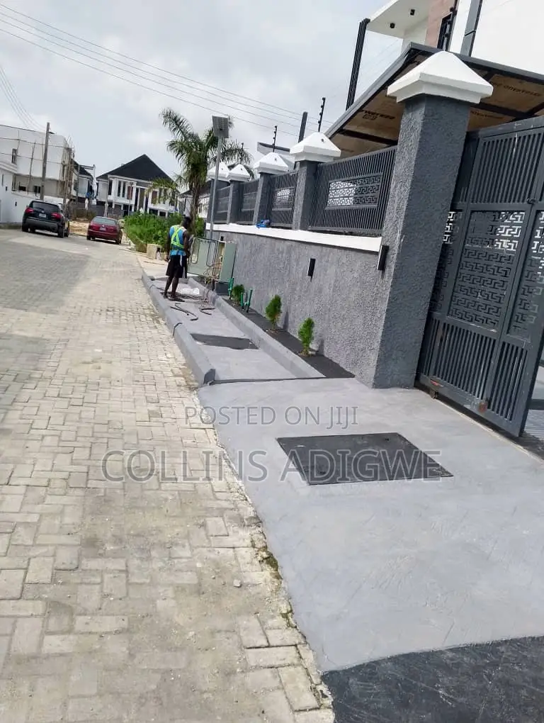 4bdrm Duplex in Orchid  Chevron for sale in Chevron