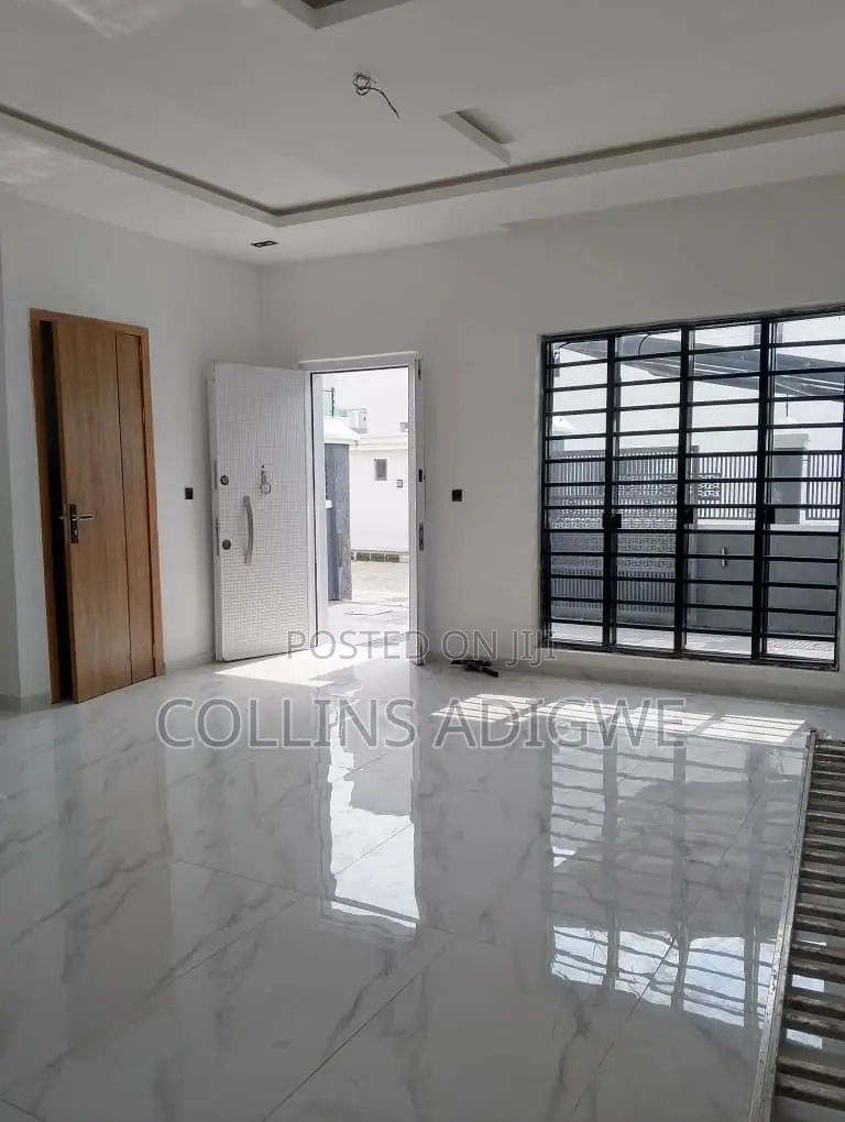 4bdrm Duplex in Orchid  Chevron for sale in Chevron