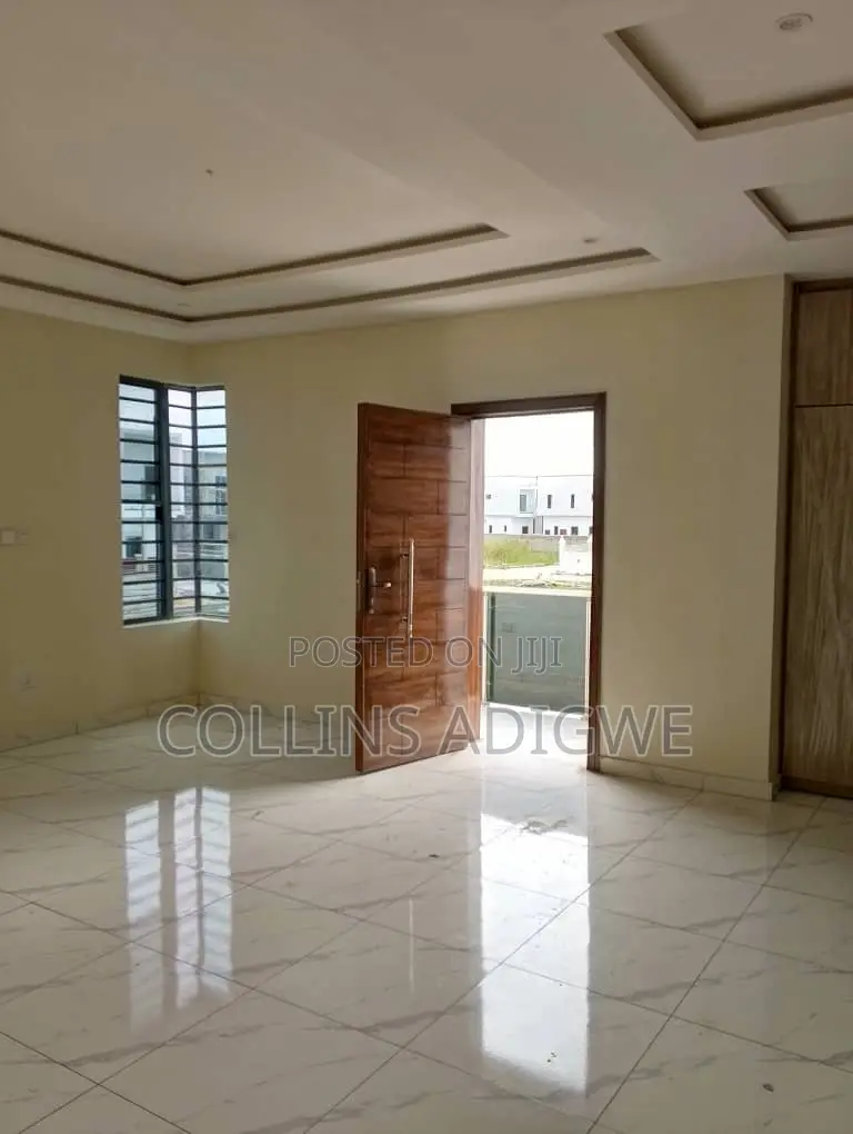 4bdrm Duplex in Orchid Road. Lekki, Chevron for sale in Chevron