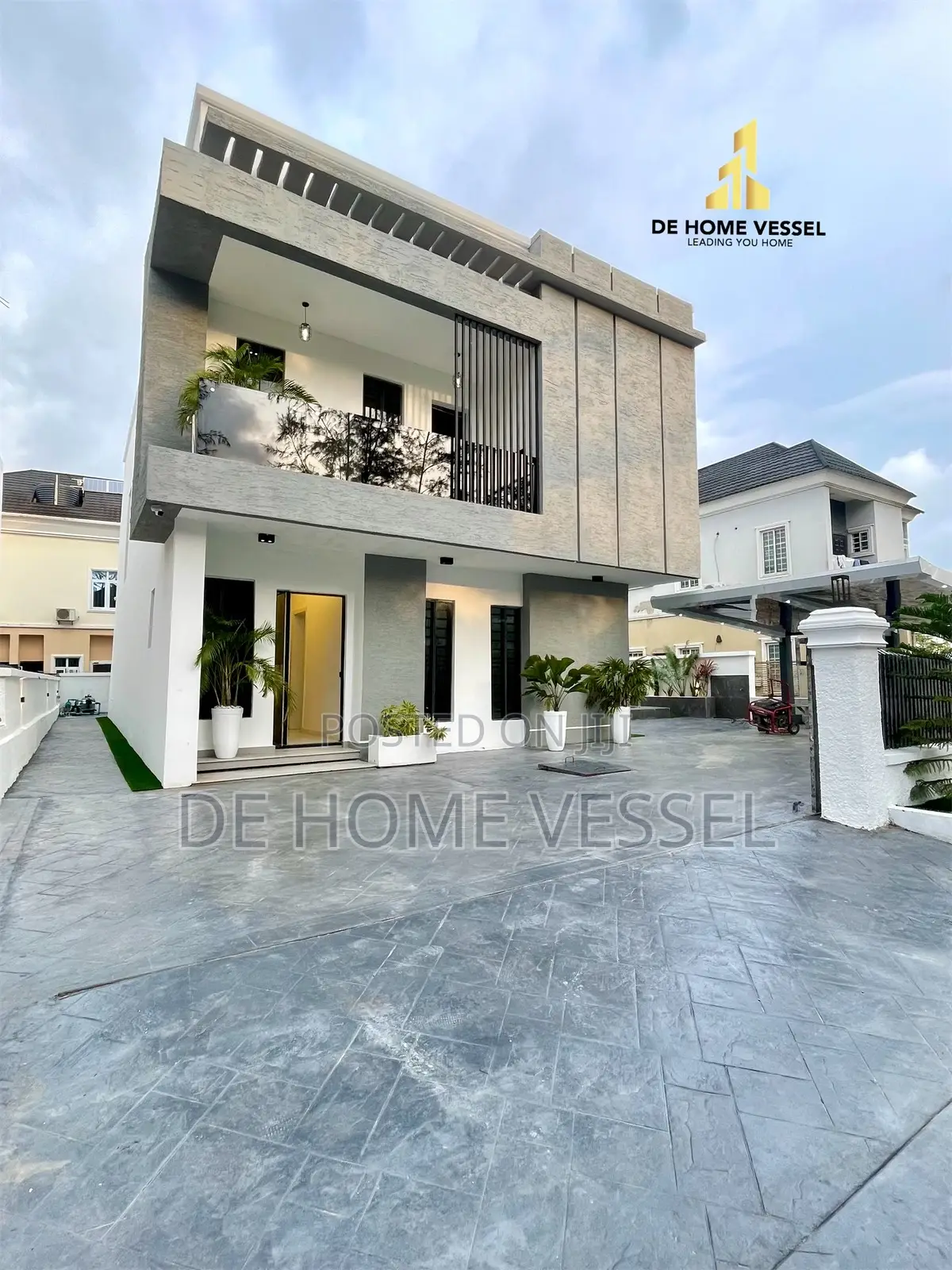4bdrm Duplex in Lekki for sale in Lekki