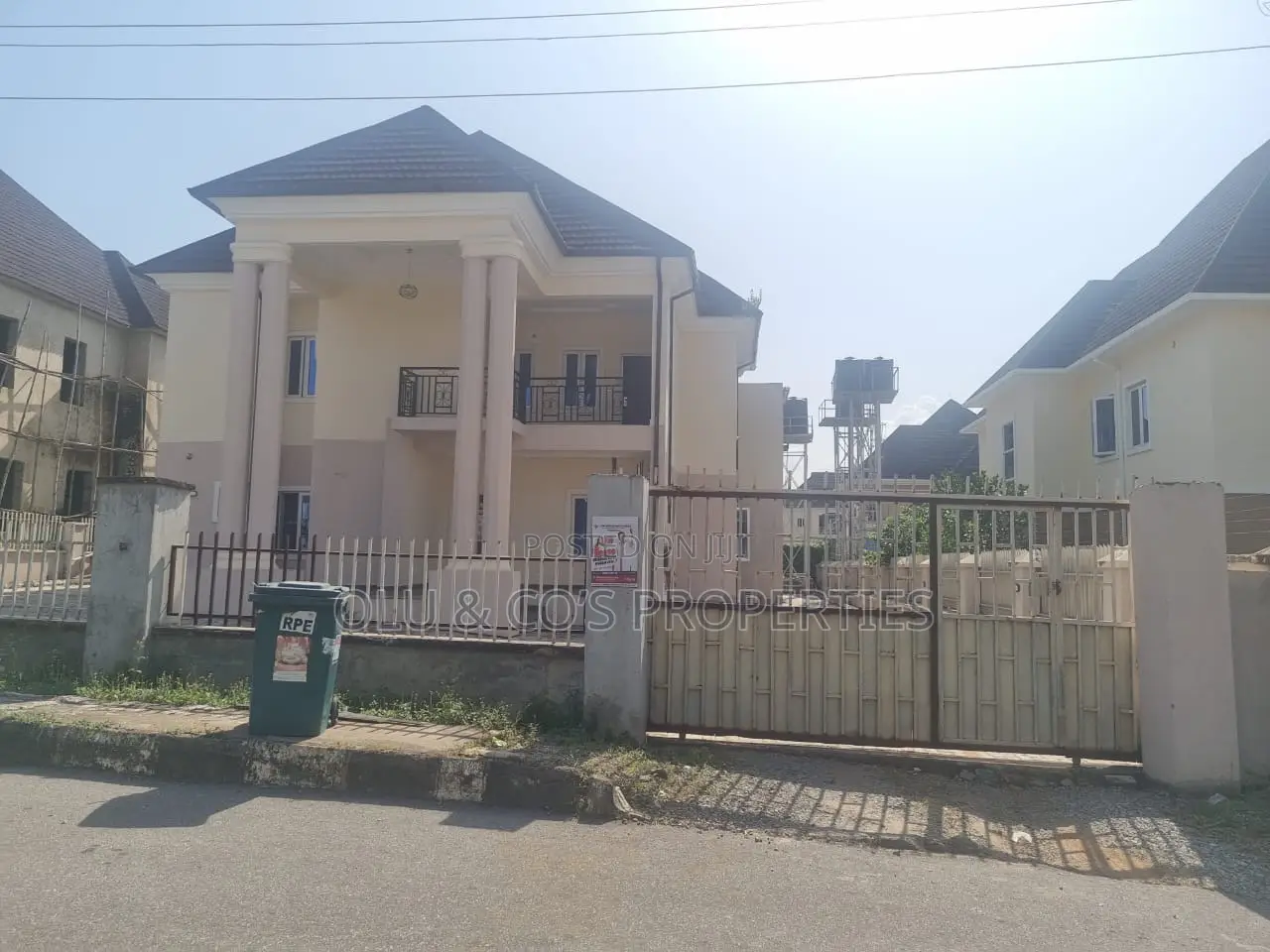 5bdrm Block of Flats in River Pack Estate, Lugbe District for rent in Lugbe District