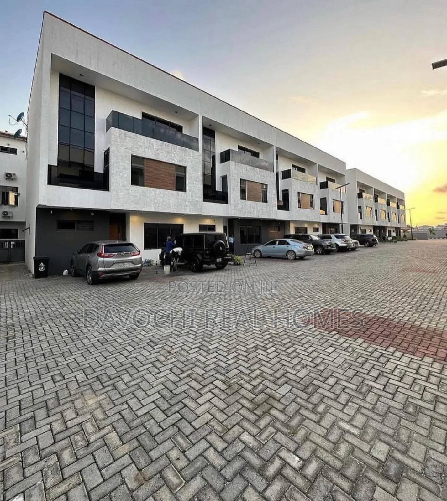 4bdrm Duplex in Lekki Phase One for rent in Lekki