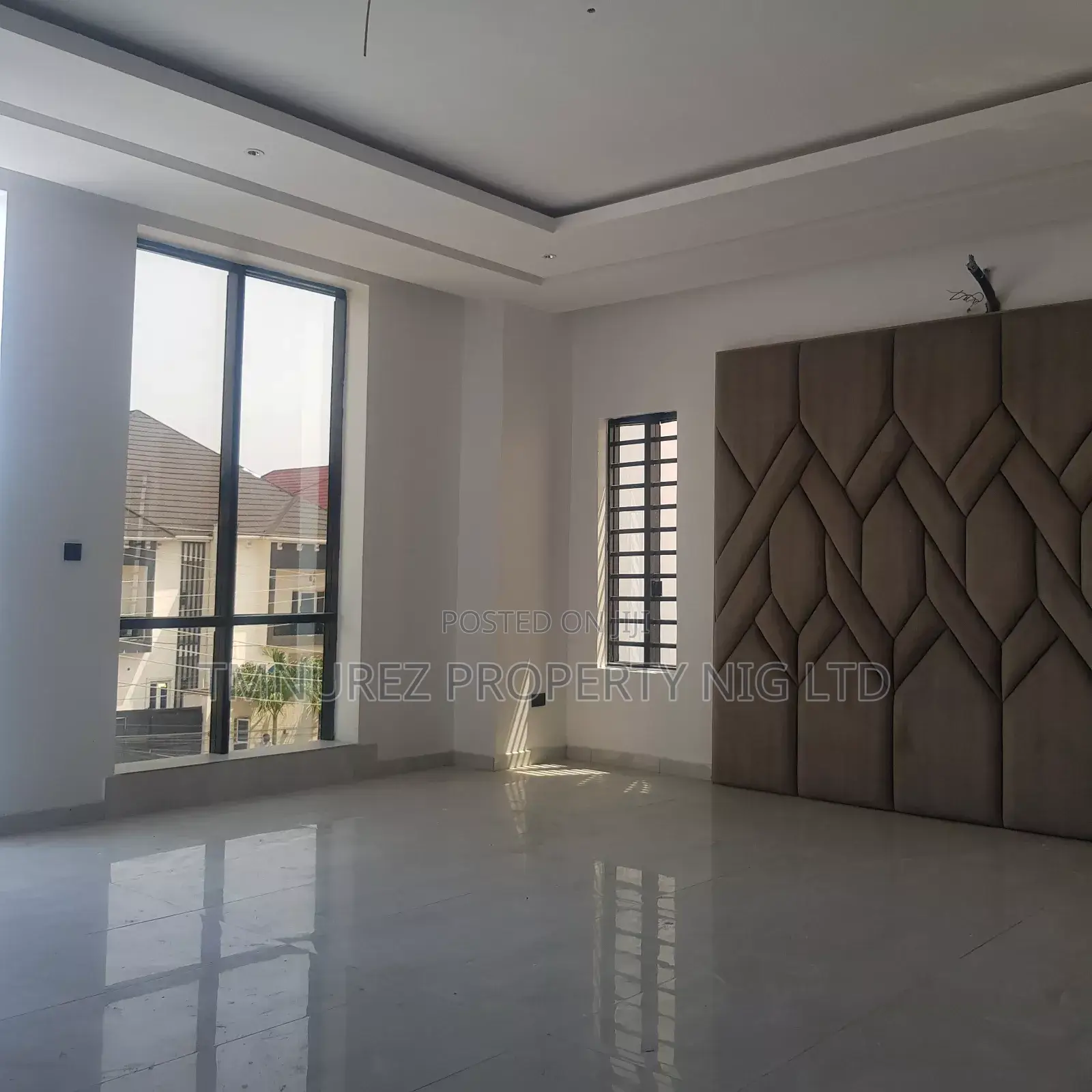 5bdrm Duplex in Osapa London, Lekki for sale in Lekki