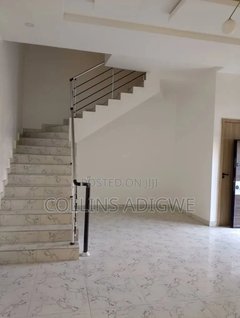 4bdrm Duplex in Call To Enter Estate, Chevron for sale in Chevron