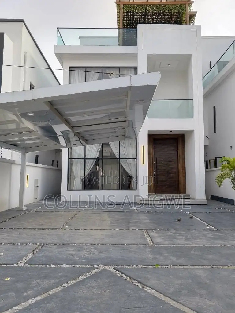 5bdrm Duplex in Orchid Road Chevron for sale in Chevron
