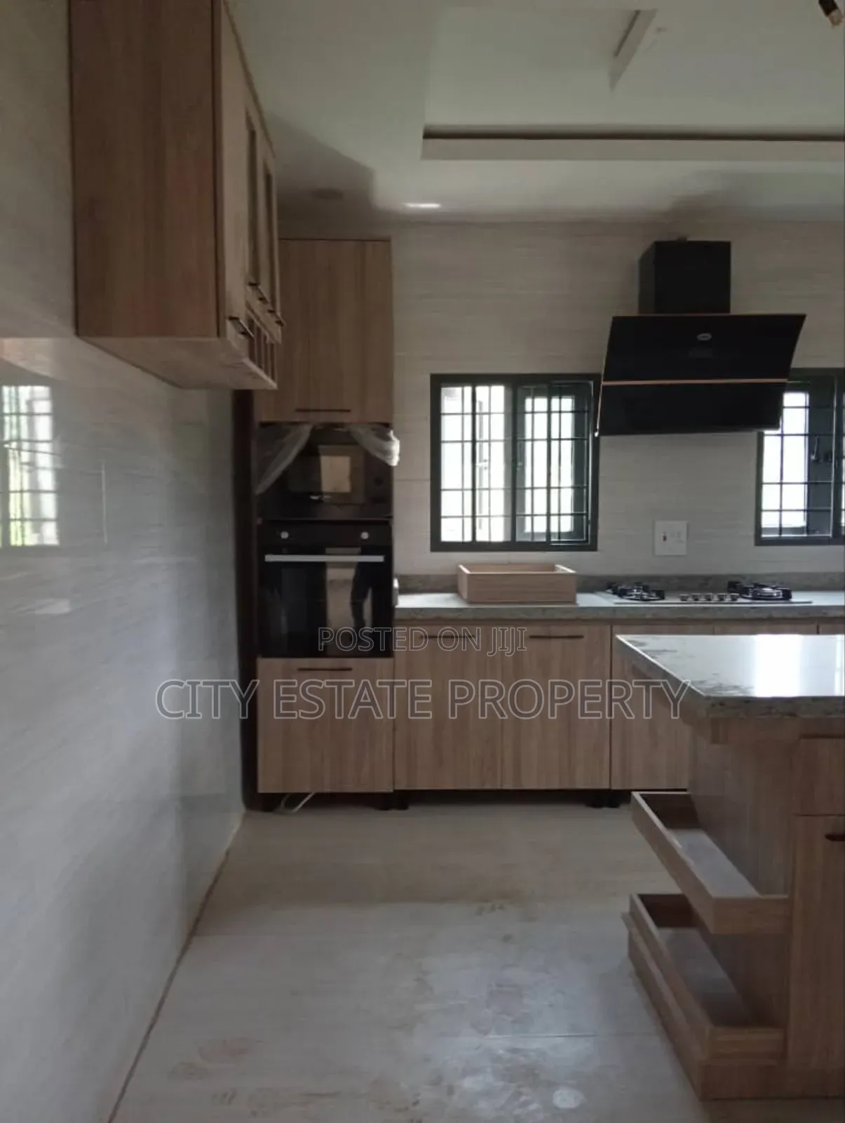 4bdrm Duplex in Life Camp for sale in Life Camp