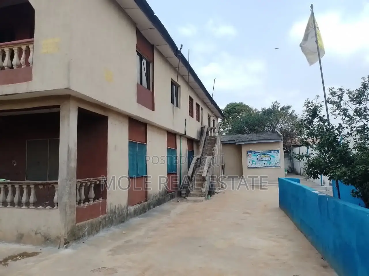 4 Flats 3bedrom in Suits Enugu New Haven in Enugu