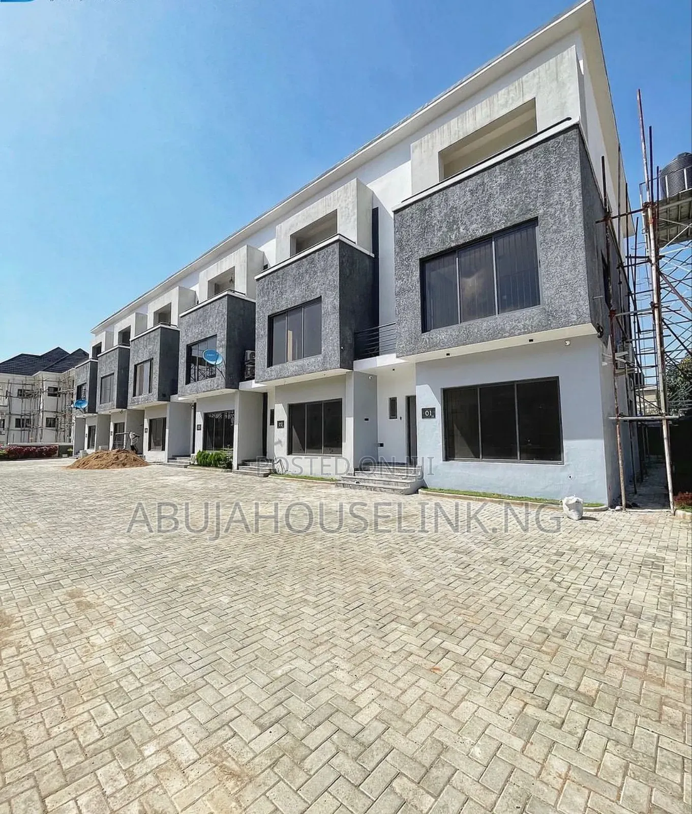 4bdrm Duplex in Guzape Main Abuja for sale in Guzape District