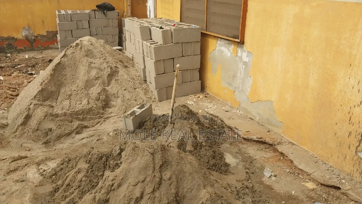 Quater Plot Agric 25 by 60ft Iguando Close to the Road in Ikotun/Igando