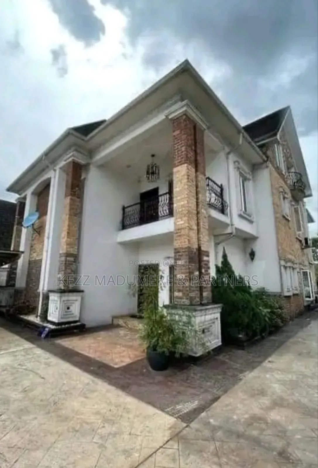 5bdrm Duplex in Off Nta Road , Port for sale in Port-Harcourt