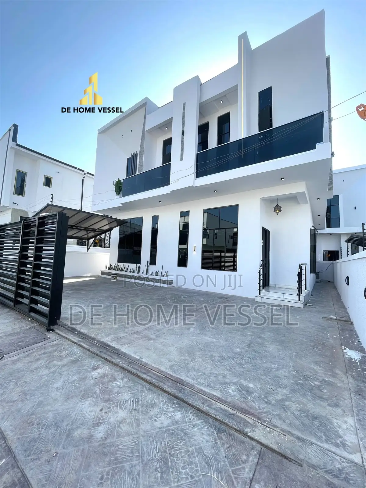5bdrm Duplex in Lekki for sale in Lekki