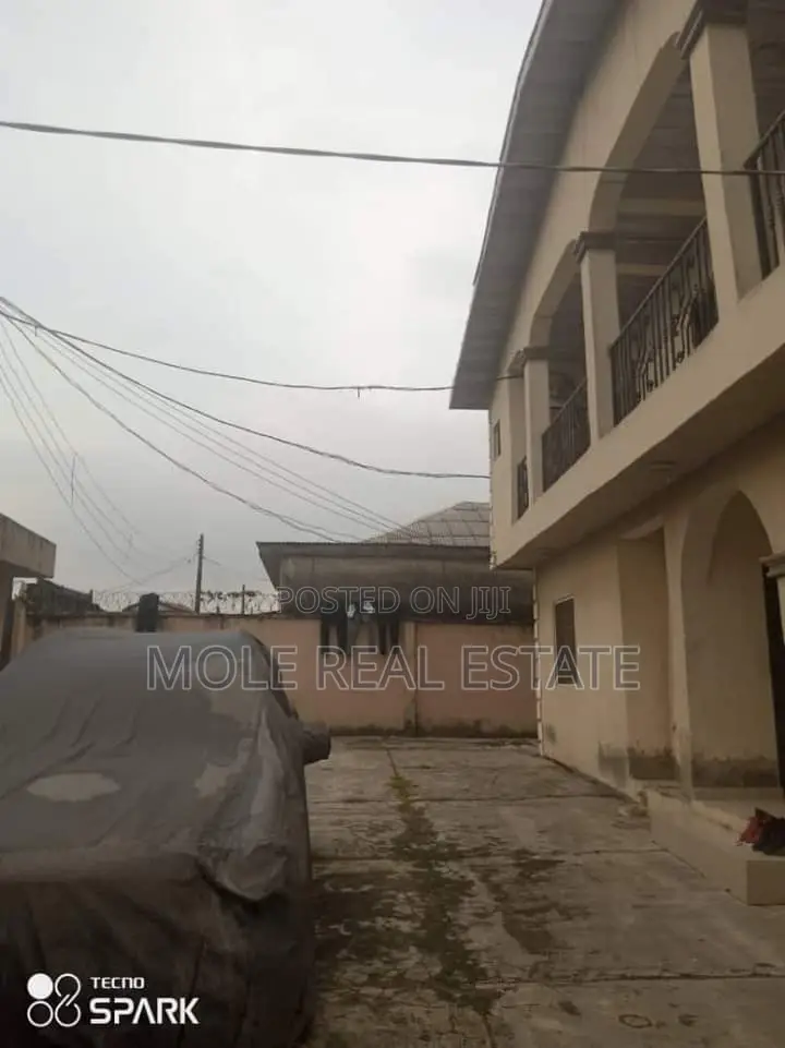 6 Flats on a Storey Solid Structure Ikotun Iguando Rd in Ikotun/Igando