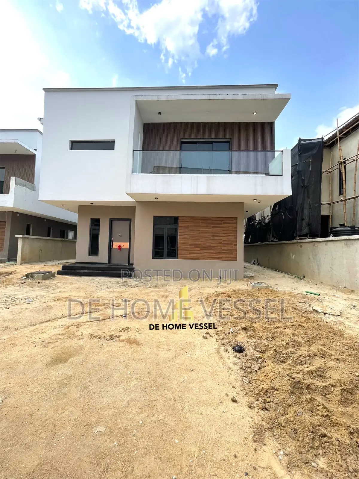 5bdrm Duplex in Lekki Phase 1 for sale in Lekki Phase 1