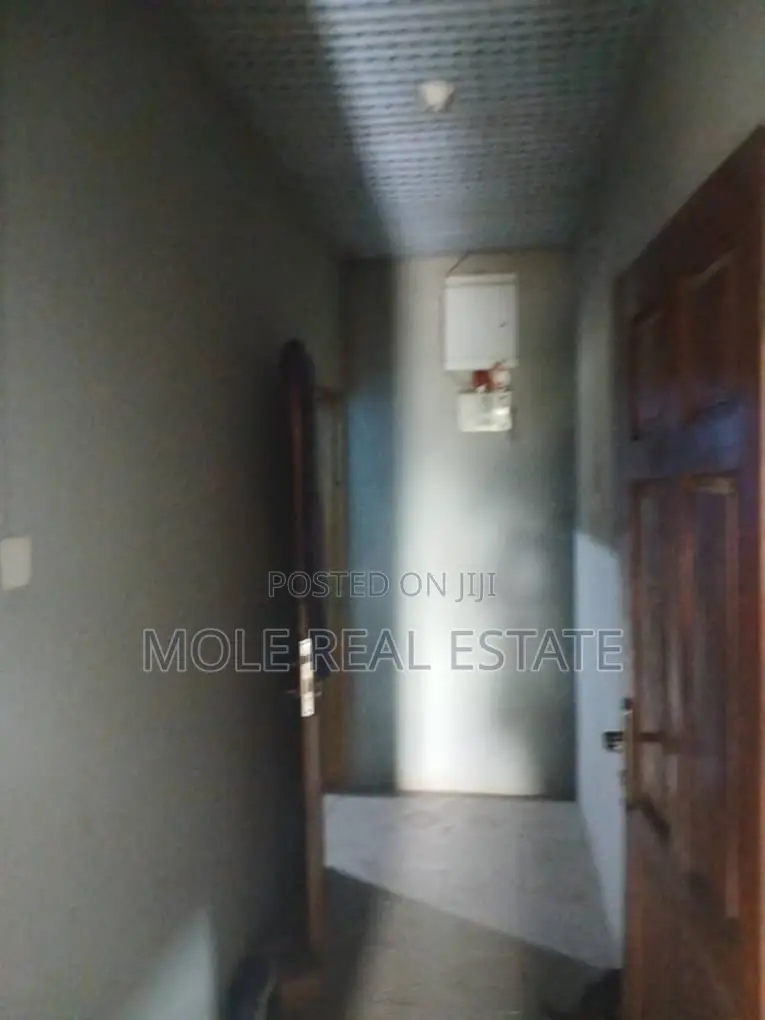 Furnished 3bdrm Apartment in By Kingstonjoe, Ejigbo / Ejigbo for sale in Ejigbo / Ejigbo
