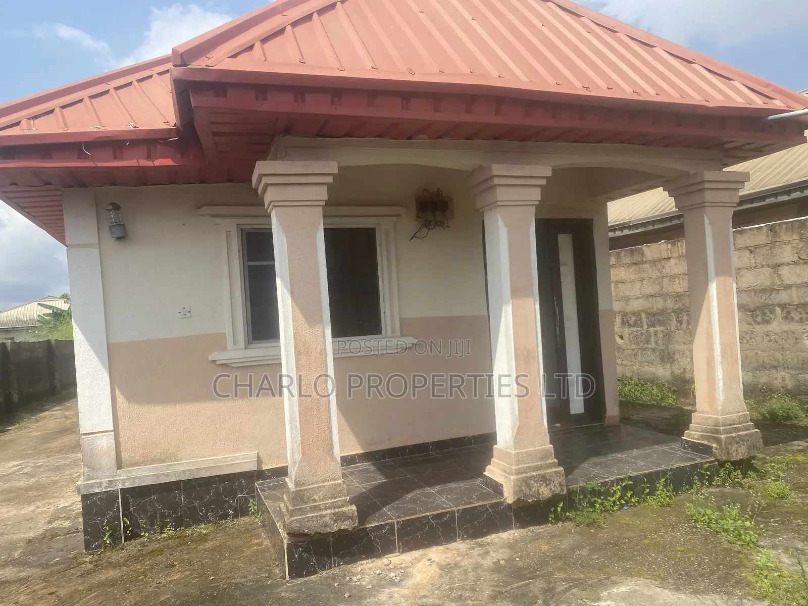 6bdrm Block of Flats in Benin City for sale in Benin City