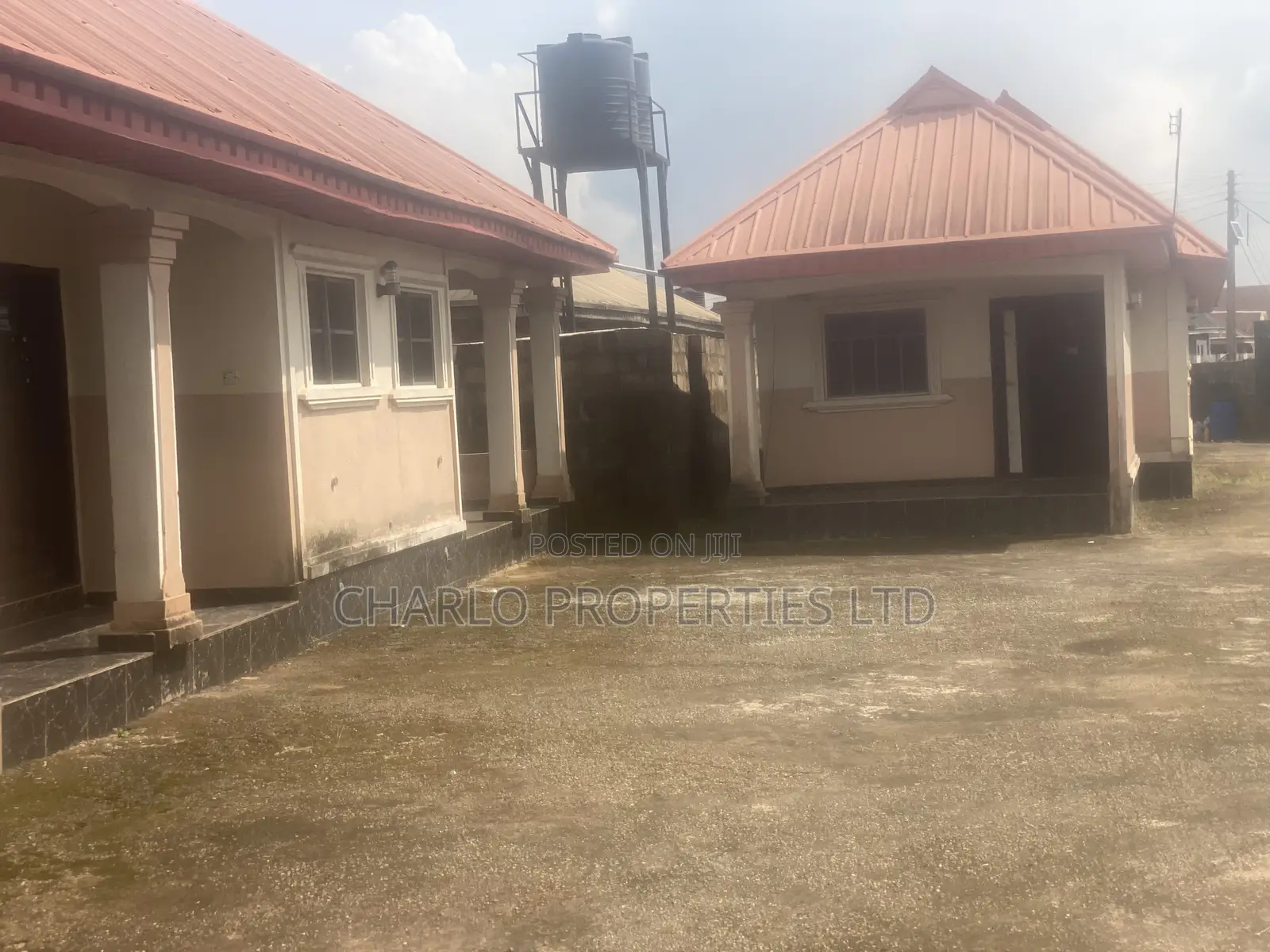 6bdrm Block of Flats in Benin City for sale in Benin City