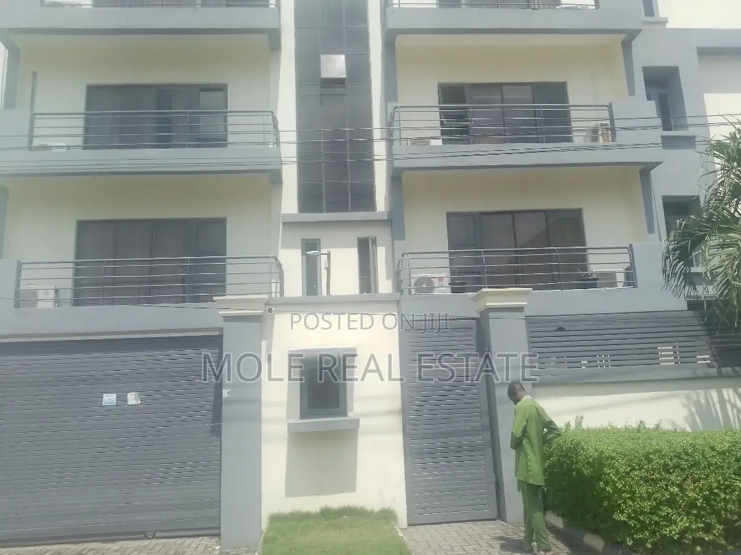 4 Plots Masive Cinema Hall 4 Sale Ikotun in Ikotun/Igando