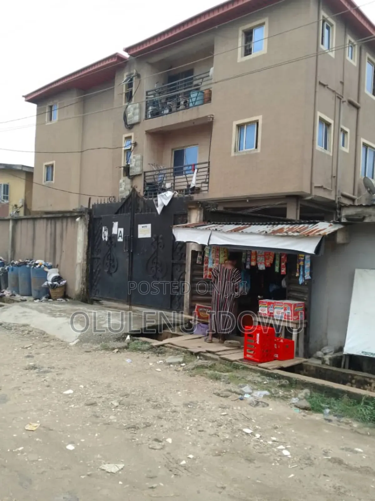 Furnished 3bdrm Block of Flats in Alimosho for sale in Alimosho