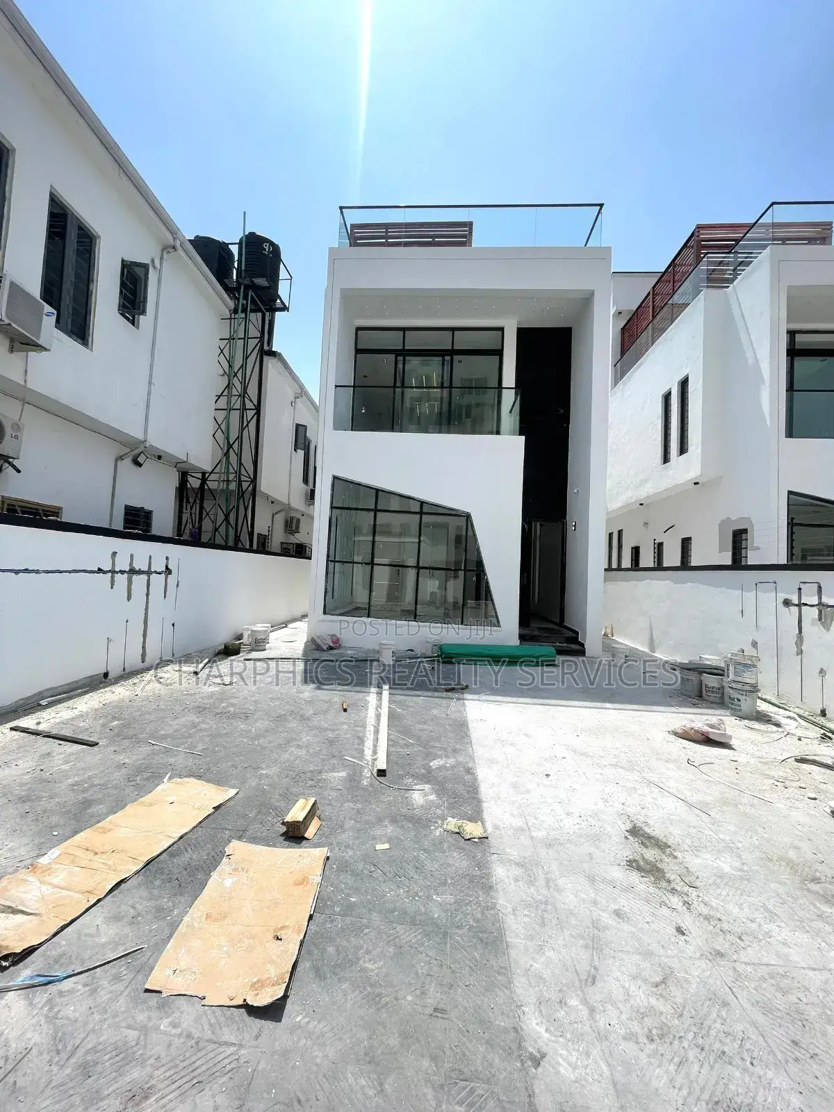 5bdrm Duplex in Lekki for sale in Lekki