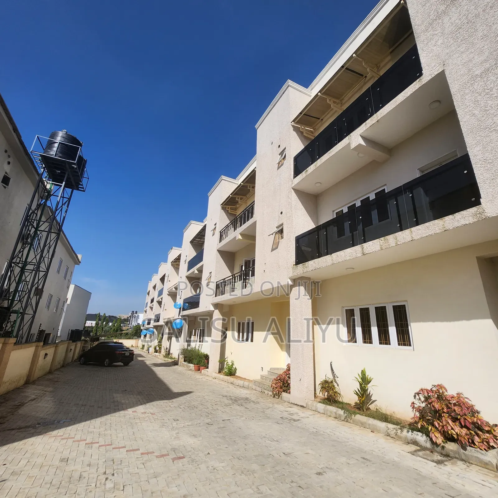 5bdrm Duplex in Jahi Gilmore for sale in Jahi