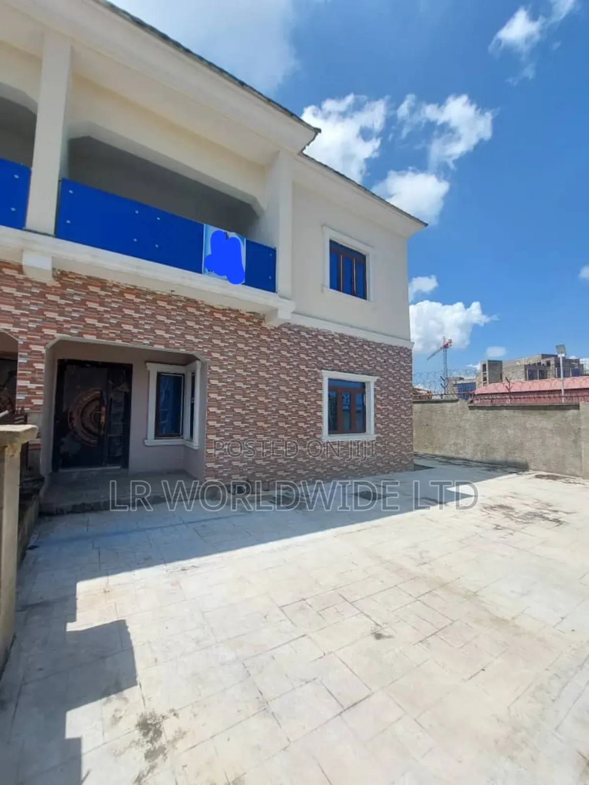 4bdrm Duplex in Lugbe District for sale in Lugbe District