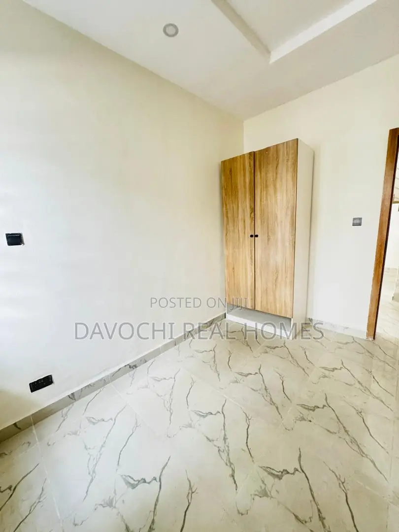 Furnished 4bdrm House in Ogombo for rent in Ogombo