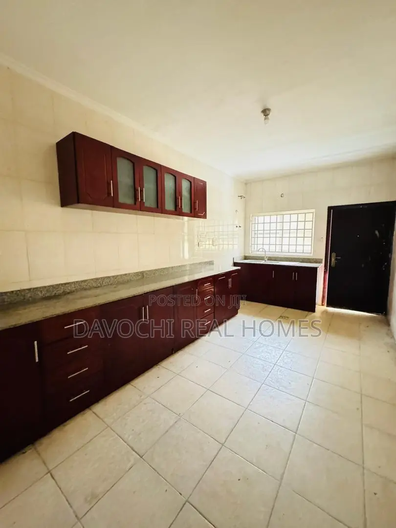 Furnished 5bdrm Duplex in Lekki Phase 1 for rent in Lekki Phase 1
