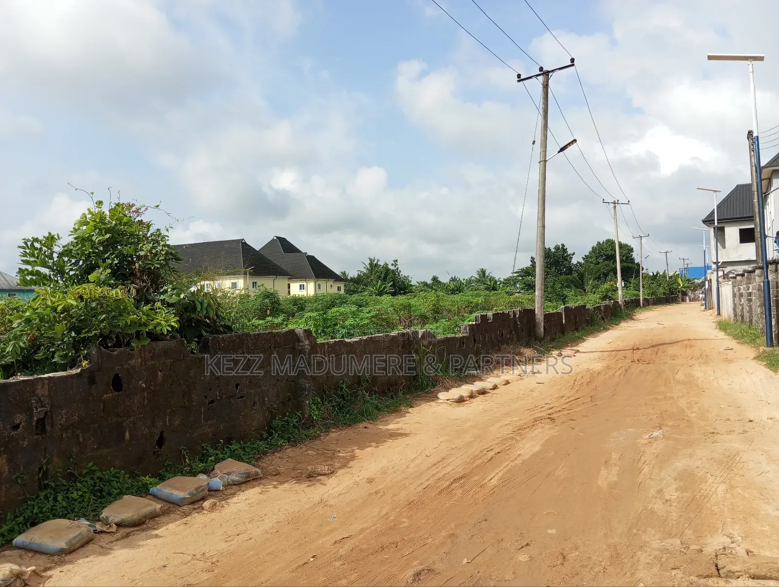 For Sale: 151⁄2 Plots at C4I Junction, Off Int'l Airport Rd in Port-Harcourt