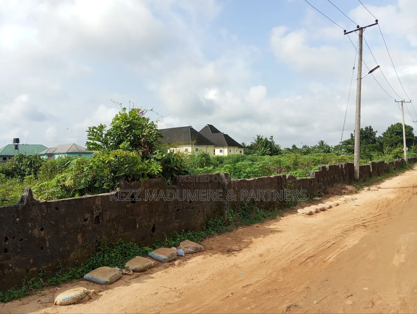 For Sale: 151⁄2 Plots at C4I Junction, Off Int'l Airport Rd in Port-Harcourt