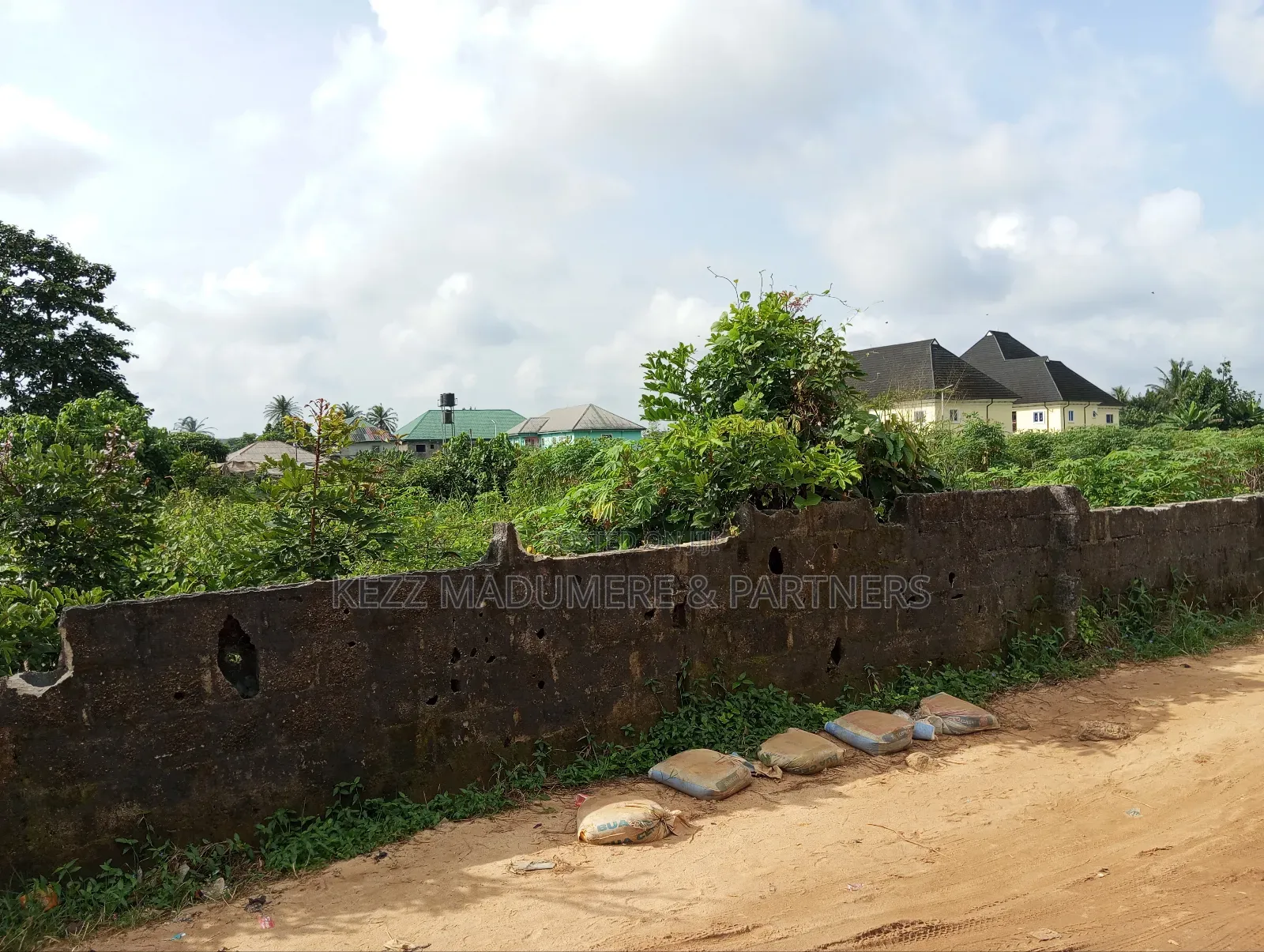 For Sale: 151⁄2 Plots at C4I Junction, Off Int'l Airport Rd in Port-Harcourt