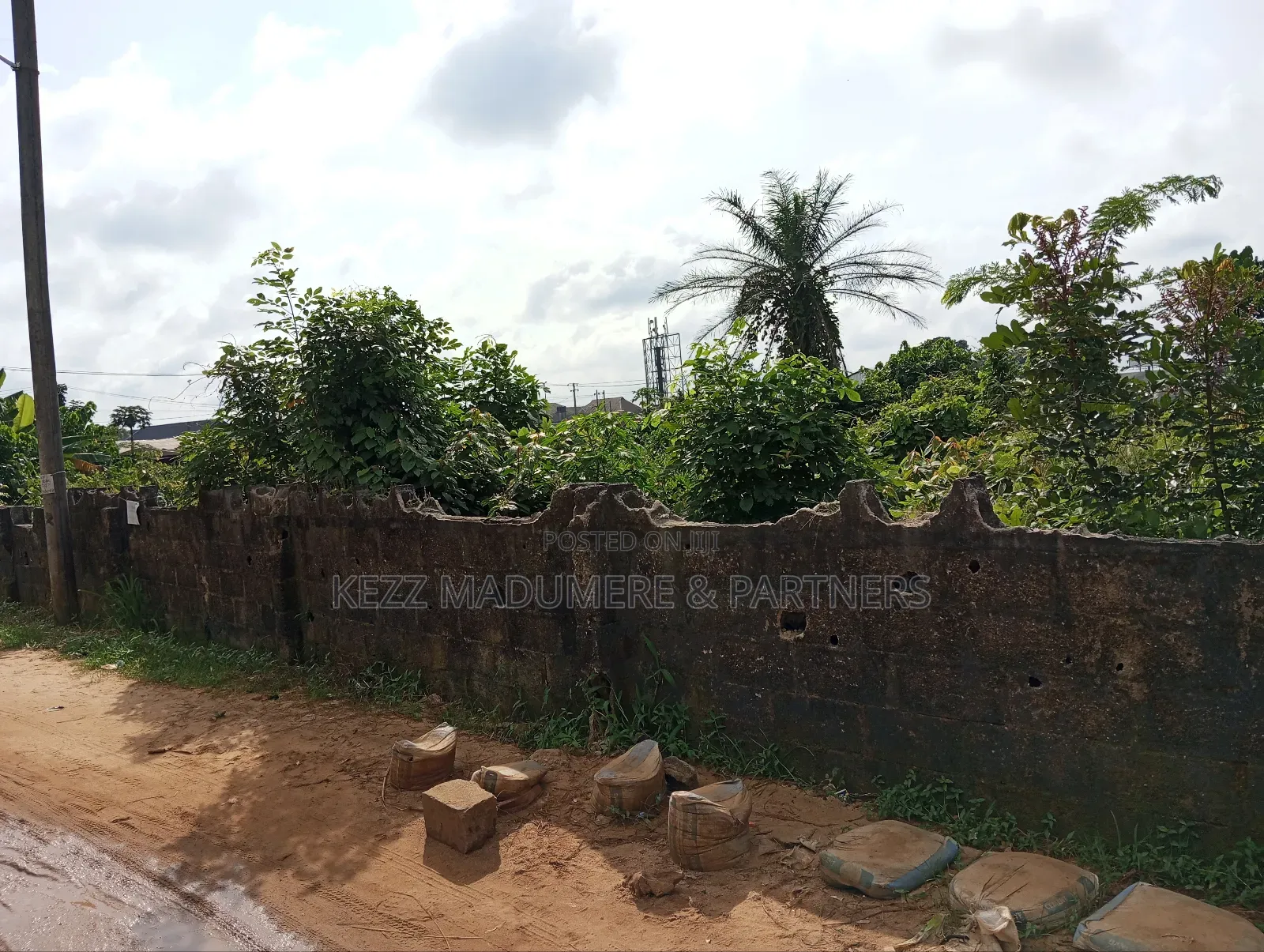 For Sale: 151⁄2 Plots at C4I Junction, Off Int'l Airport Rd in Port-Harcourt