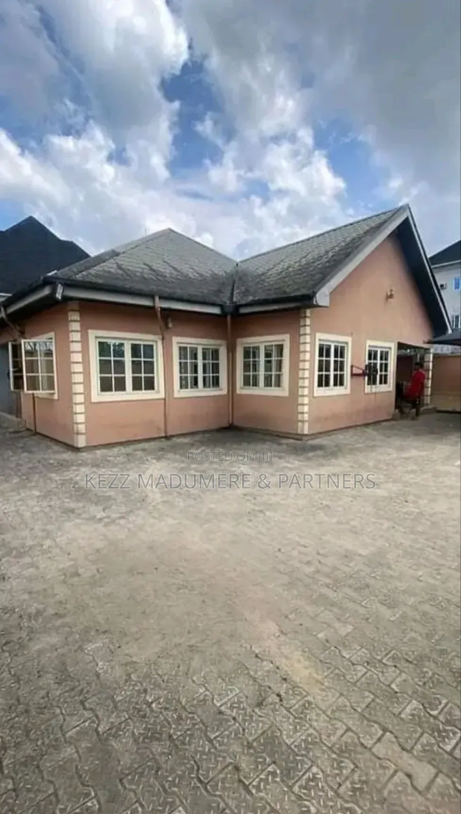 4bdrm Bungalow in Nddc, Port-Harcourt for sale in Port-Harcourt
