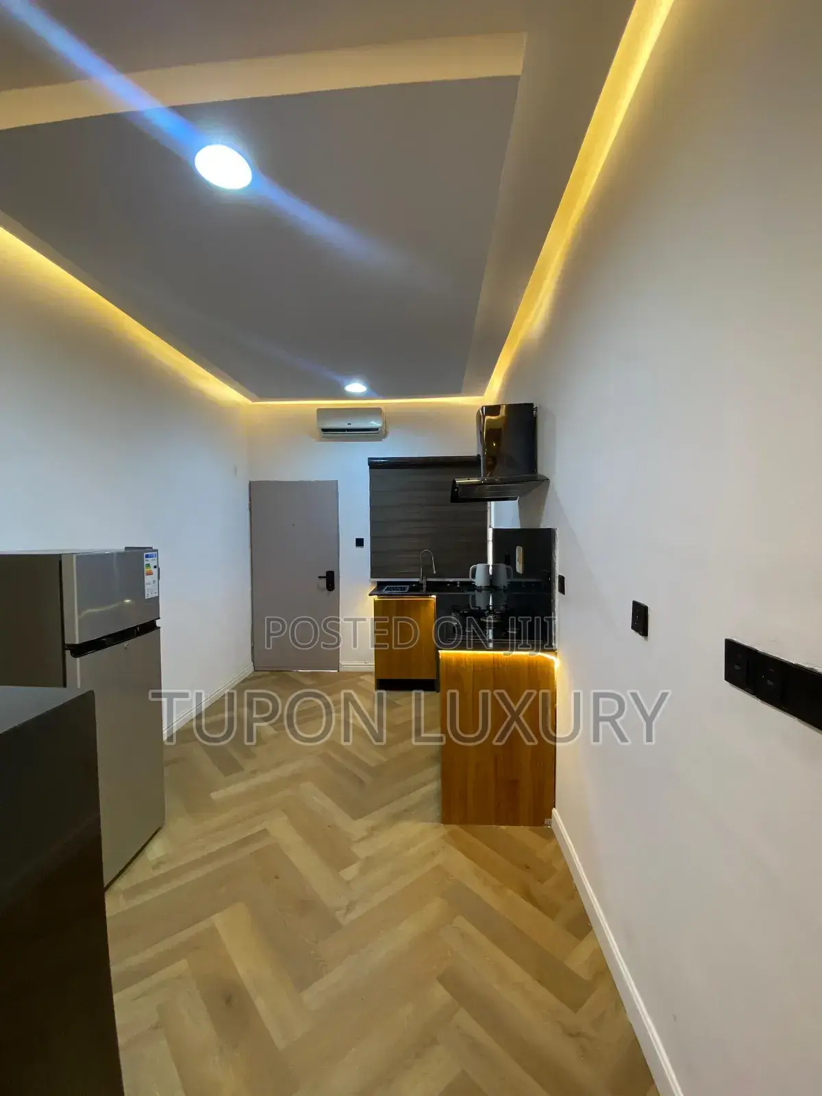 2 Bedroom With Cinema, Swimming Pool and Snooker in Lekki Phase 1