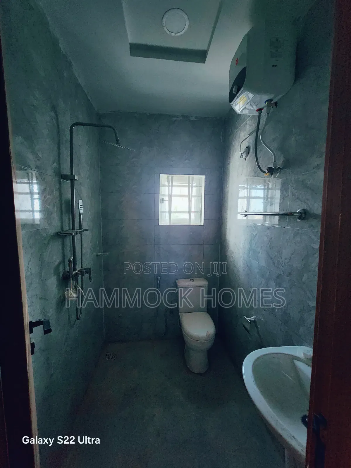 4bdrm Bungalow in Aiyegoro Estate., Akobo for sale in Akobo