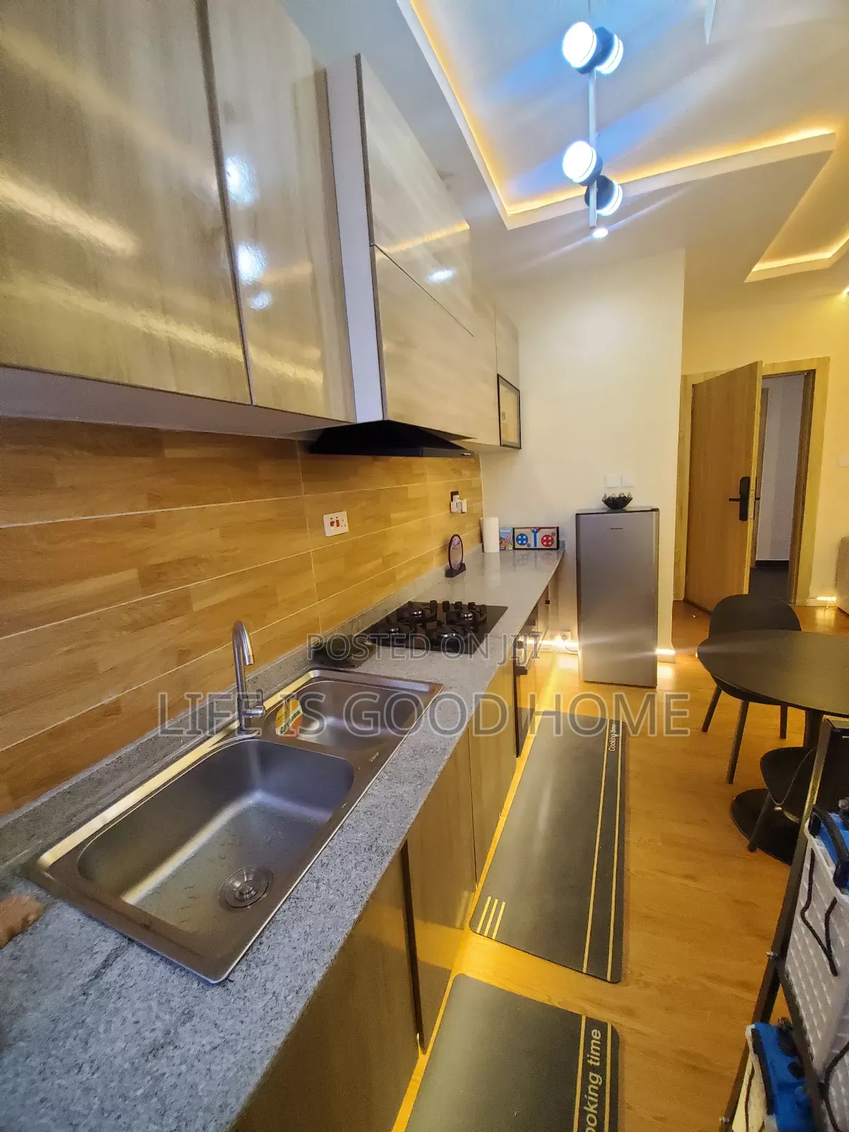 1bed Flat in Lekki in Osapa london