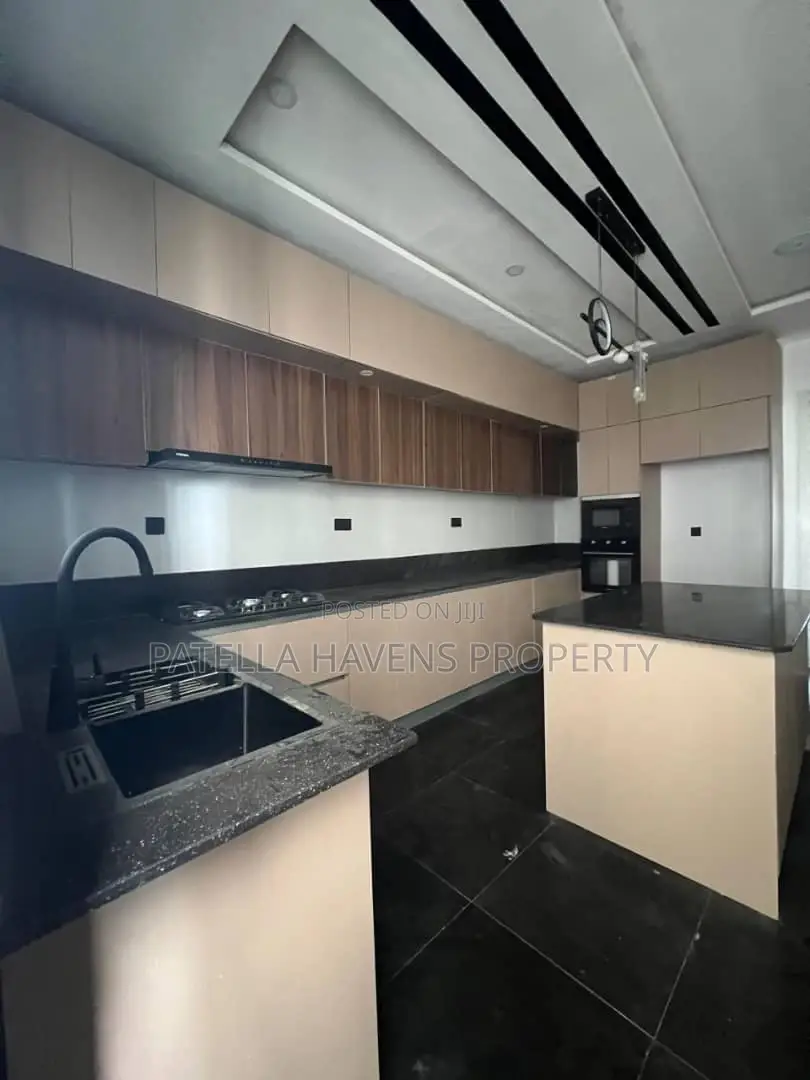 4bdrm Duplex in Ajah for sale in Ajah
