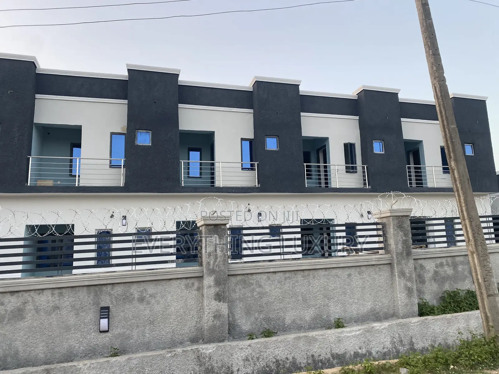 2bdrm Townhouse / Terrace in Ushafa for rent in Ushafa