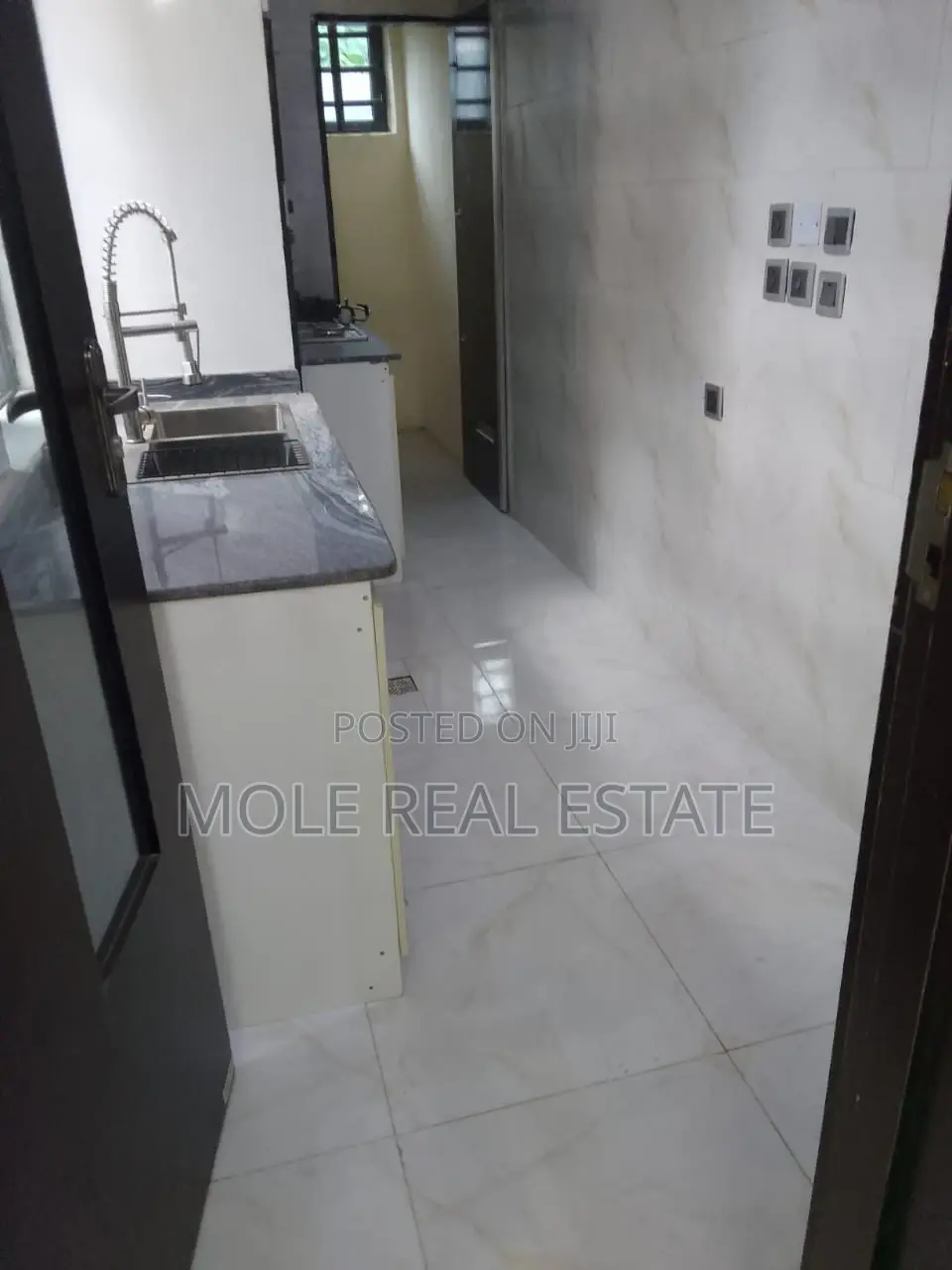 2bdrm Block of Flats in Achara Lay-Out Enugu for sale in Enugu