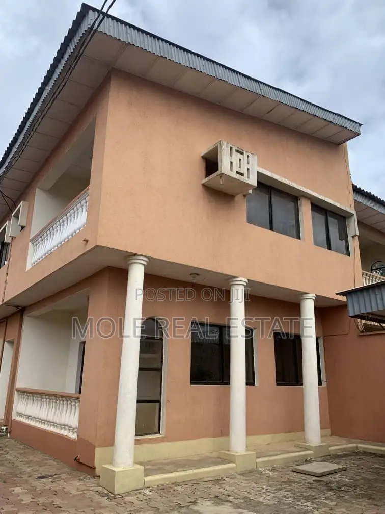 3bdrm Block of Flats in Fagbile Estate Phase, Ikotun/Igando for sale in Ikotun/Igando
