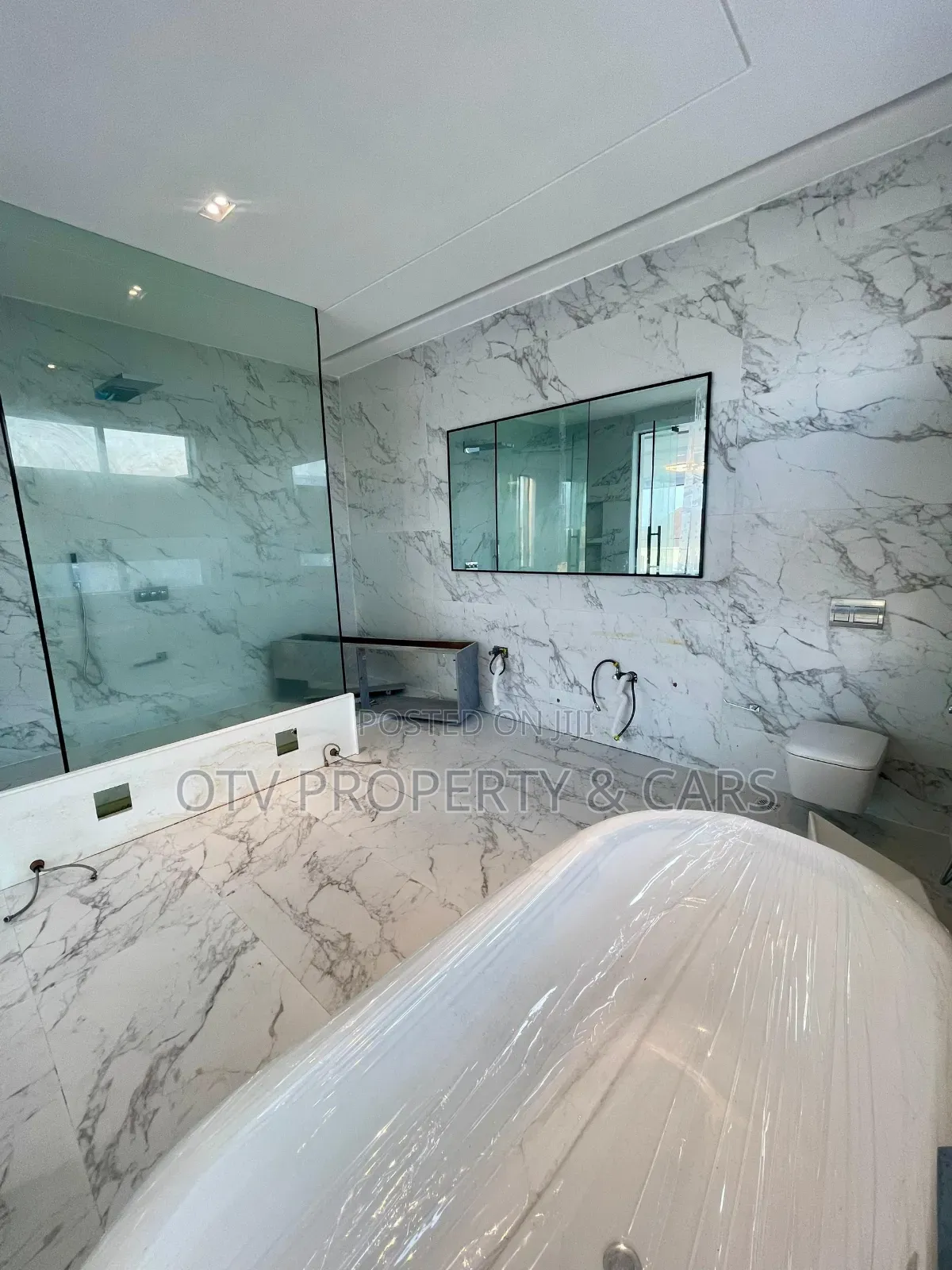 Furnished 5bdrm Mansion in 📍Osapa, Lekki for sale in Osapa london