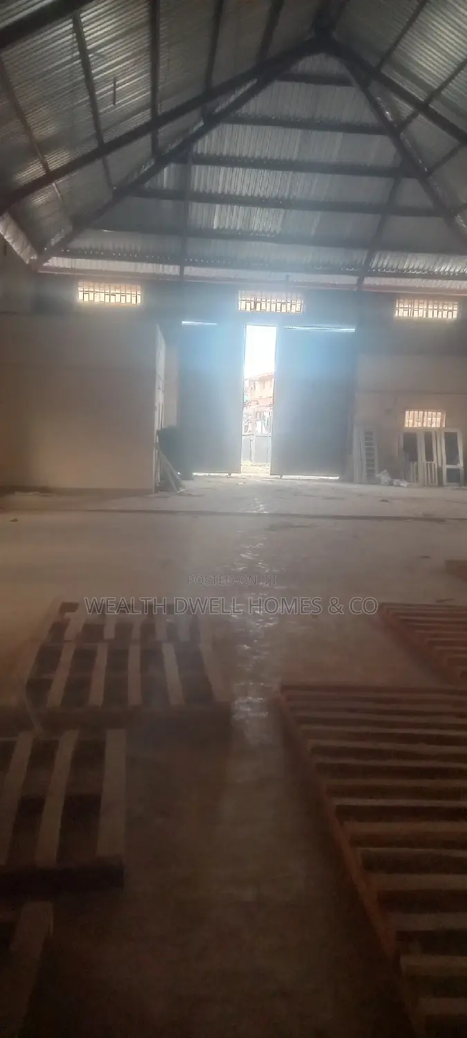 Spacious Warehouse at Oke Ijebu for Sales in Akure