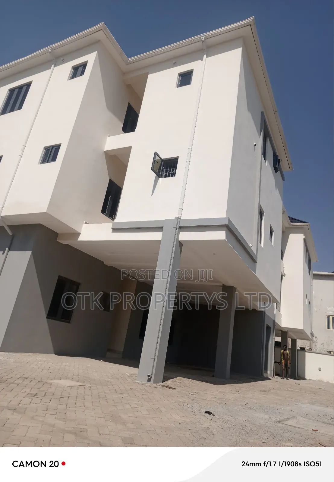 3bdrm Block of Flats in Nwabueze  Jahi By for sale in Jahi
