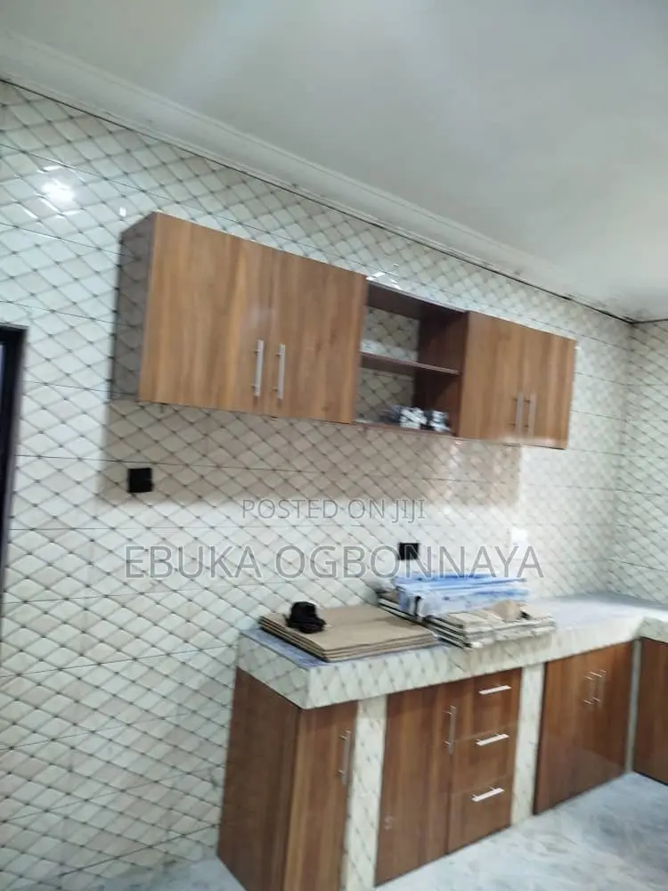 2bdrm Block of Flats in Sars Rd, Obio-Akpor for rent in Obio-Akpor
