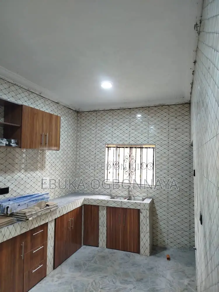 2bdrm Block of Flats in Sars Rd, Obio-Akpor for rent in Obio-Akpor