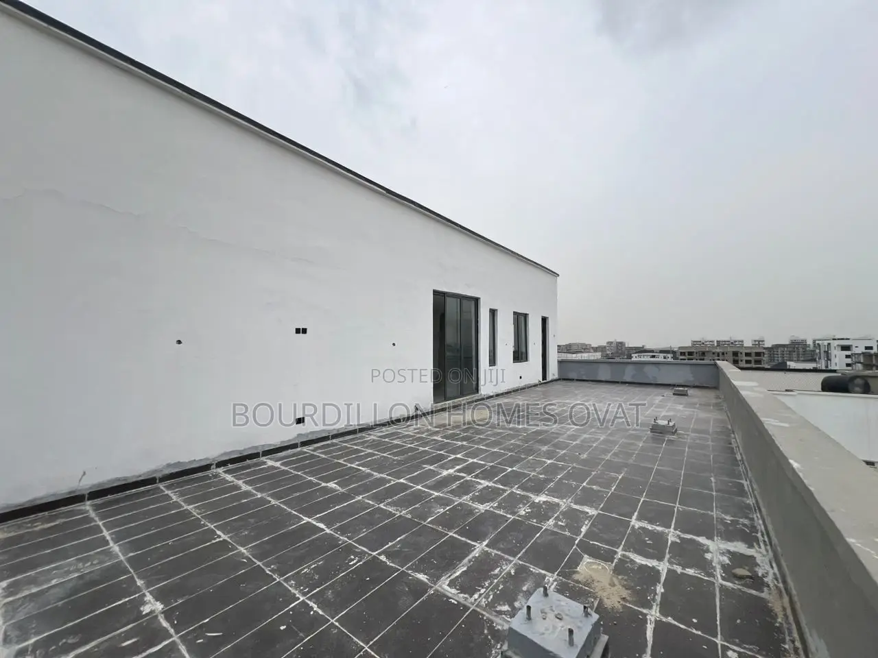 4bdrm Penthouse in Ikate for sale in Ikate