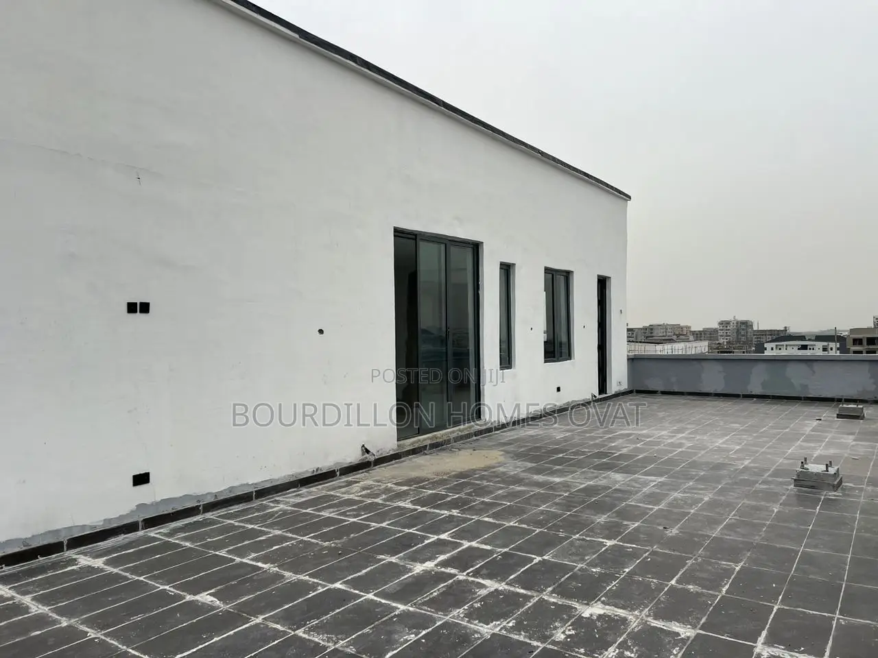 4bdrm Penthouse in Ikate for sale in Ikate