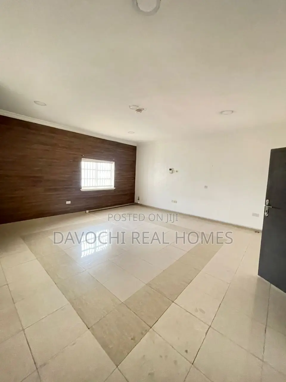 Furnished 14bdrm Mansion in Ligali Ayorinde for sale in Ligali Ayorinde